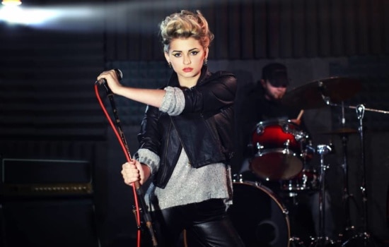 Female vocalist with drummer