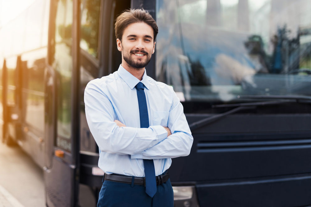 tipping tour guide and bus driver