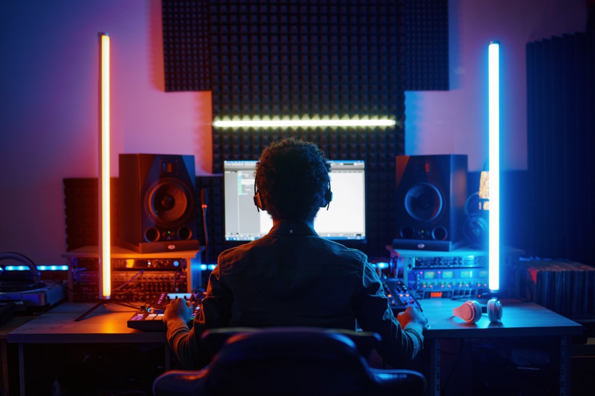 How to Build a Home  Studio