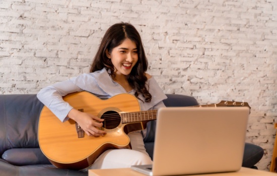 Best Online Guitar Lessons